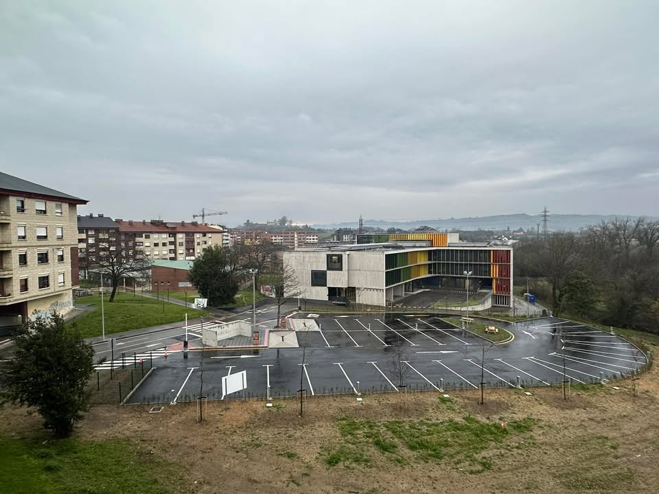 Área - Lugones