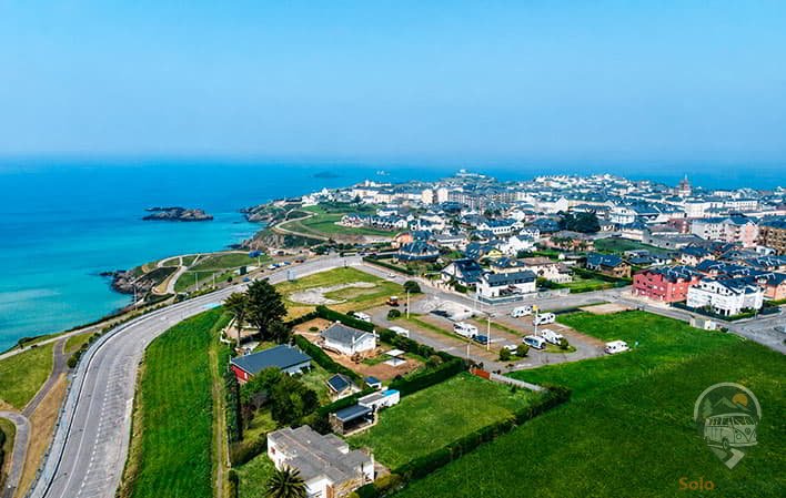 Área de Playa Grande / Anguileiro (Tapia de Casariego) - SoloCamper